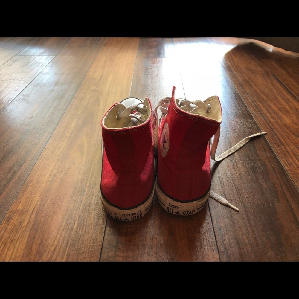 Red converse ❤️ - Picture 2 of 5